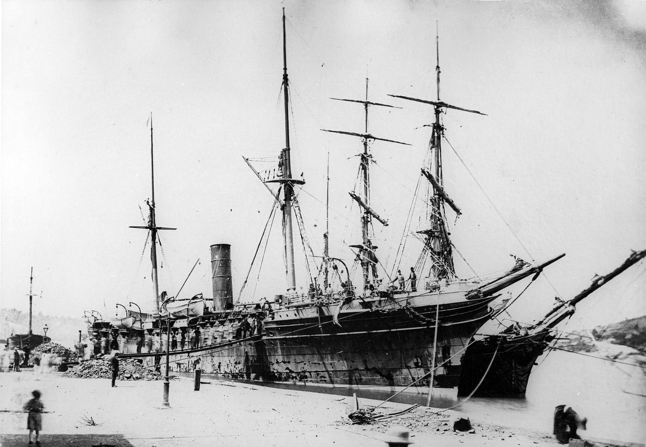 HMS Ebro w St Lucia Coaling Station, c.1880s autorstwa British Photographer