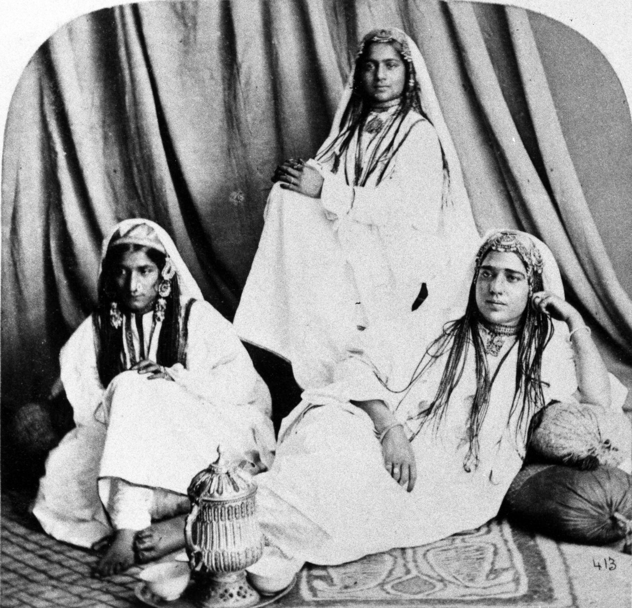 Kaszmirskie Nautch Girls, ok. 1860 r. autorstwa British Photographer