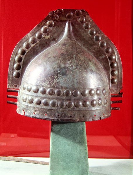 Hełm, 1000 pne (metal) autorstwa Bronze Age