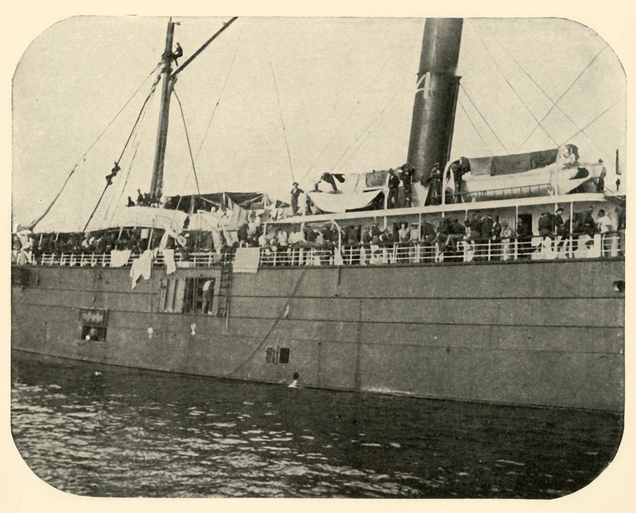 Cherokee: w zatoce, wojna hiszpańsko-amerykańska, czerwiec 1898, 1899. autorstwa Burr McIntosh
