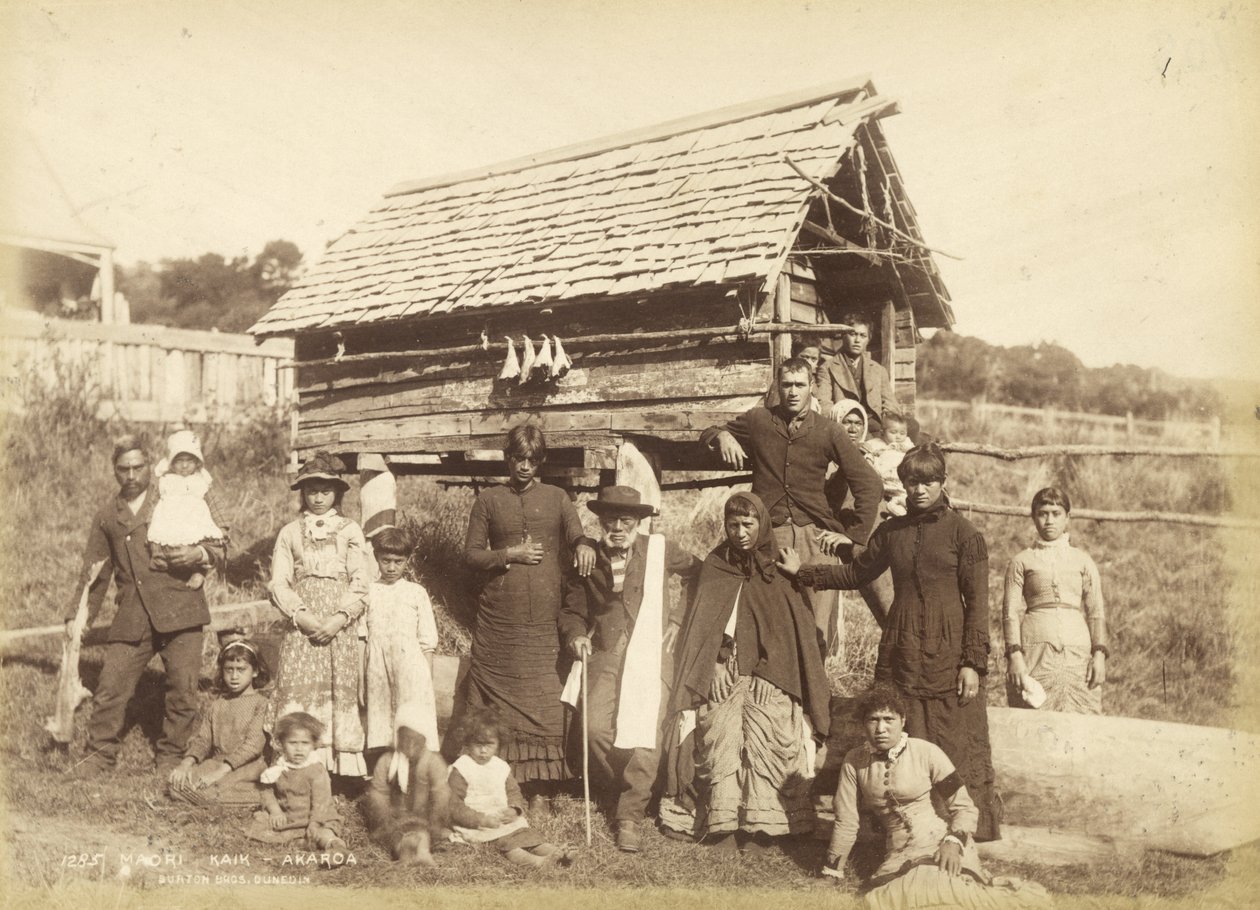 Maori Kaik - Akoroa, ok.1884 (druk albumowy) autorstwa Burton Brothers Studio