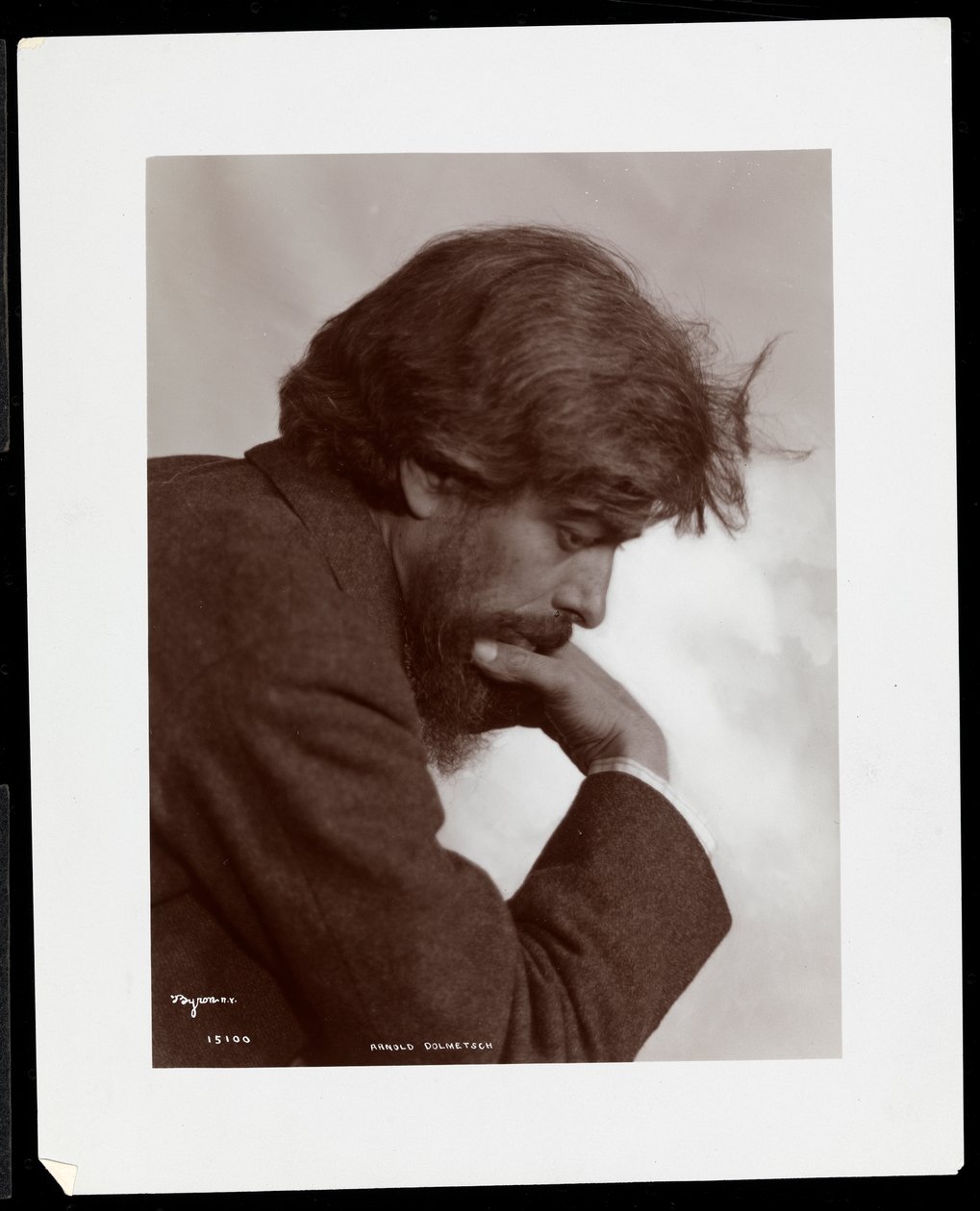 Arnold Dolmetsch, ok. 1902 (kolotyp) autorstwa Byron Company