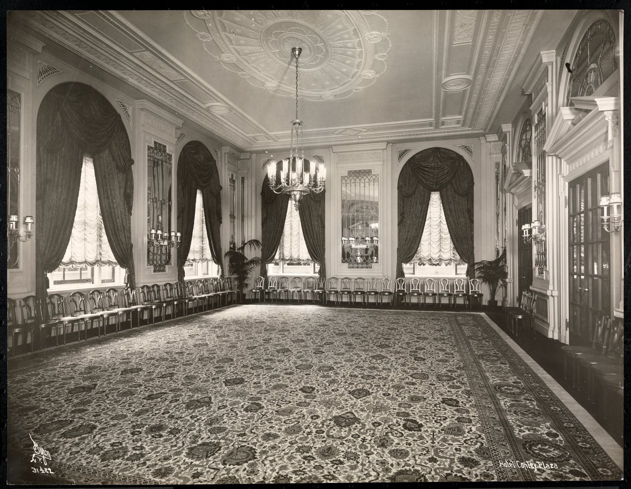 Sala balowa w hotelu Copley Plaza, Boston, 1912 lub 1913 (srebrny odbitka żelatynowa) autorstwa Byron Company