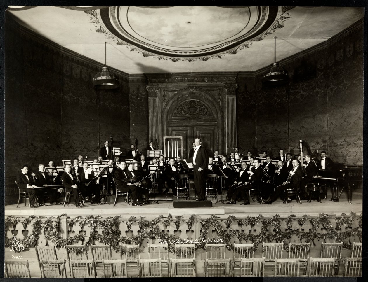 Pełna orkiestra na scenie, Nowy Jork, 1911 (srebrny odbitka żelatynowa) autorstwa Byron Company