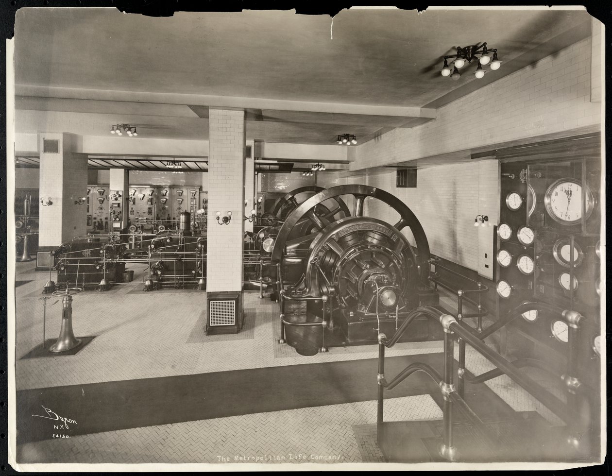 Pokój wyposażenia mechanicznego w Metropolitan Life Insurance Co. przy 23rd Street i Madison Avenue, Nowy Jork, 1907 (srebrny odbitka żelatynowa) autorstwa Byron Company