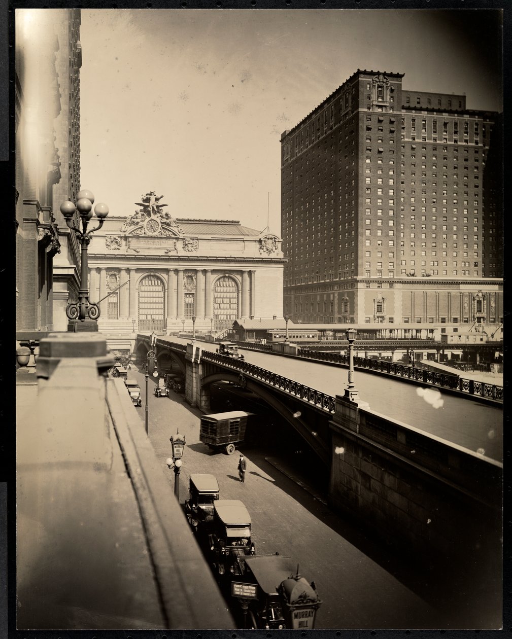 Widok Park Avenue i 42nd Street, 1920 (srebrny odbitka żelatynowa) autorstwa Byron Company