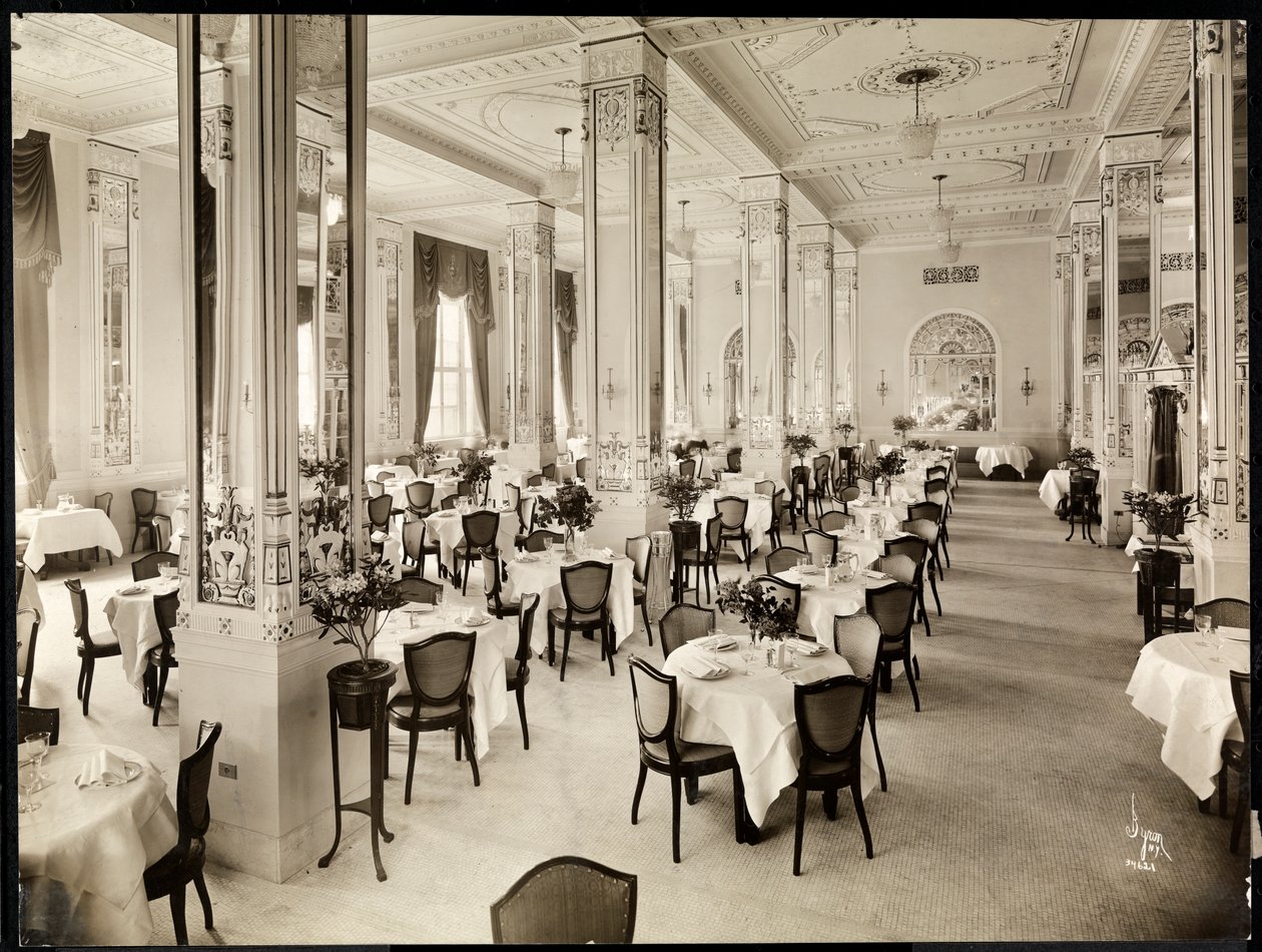 Sala jadalna w hotelu Robert Treat, Newark, New Jersey, 1916 (odbitka żelatynowa) autorstwa Byron Company
