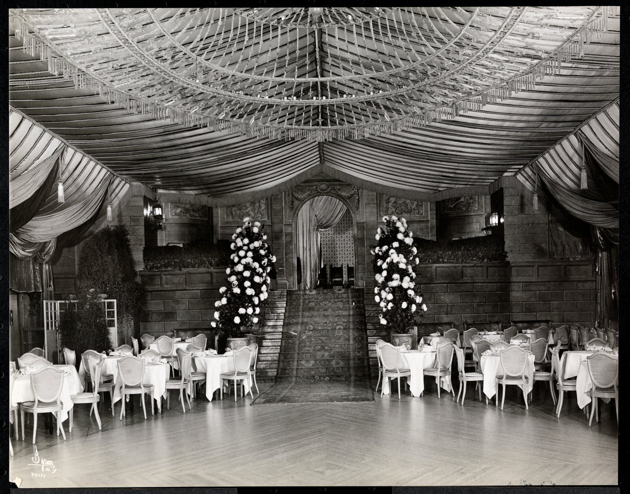 Recepcja w Hotelu Ritz-Carlton, 1915 lub 1916 (srebrny odbitka żelatynowa) autorstwa Byron Company