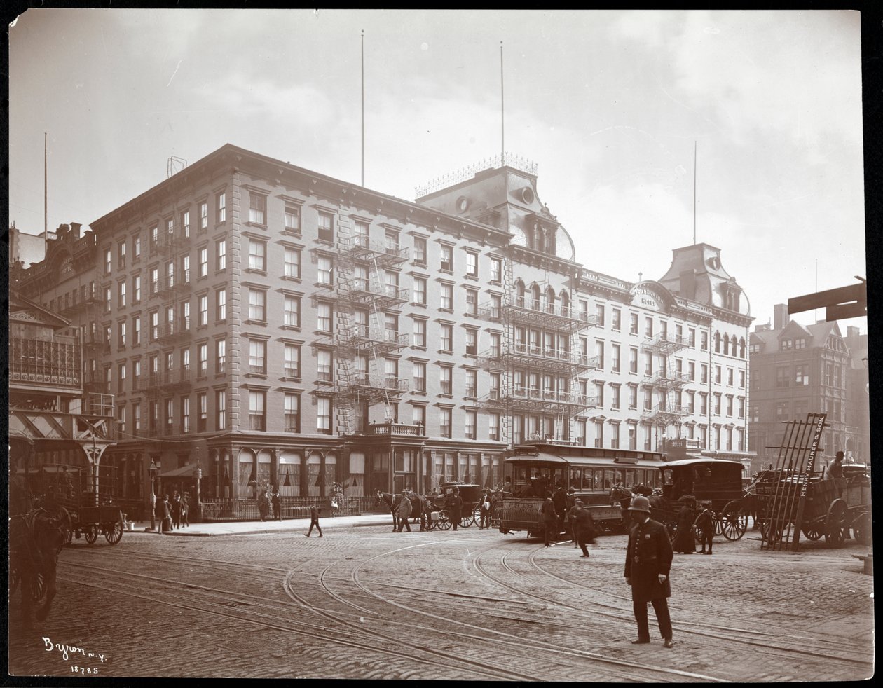 The Grand Union Hotel przy 4th Avenue i 42nd Street, Nowy Jork, 1904 (srebrny odbitka żelatynowa) autorstwa Byron Company