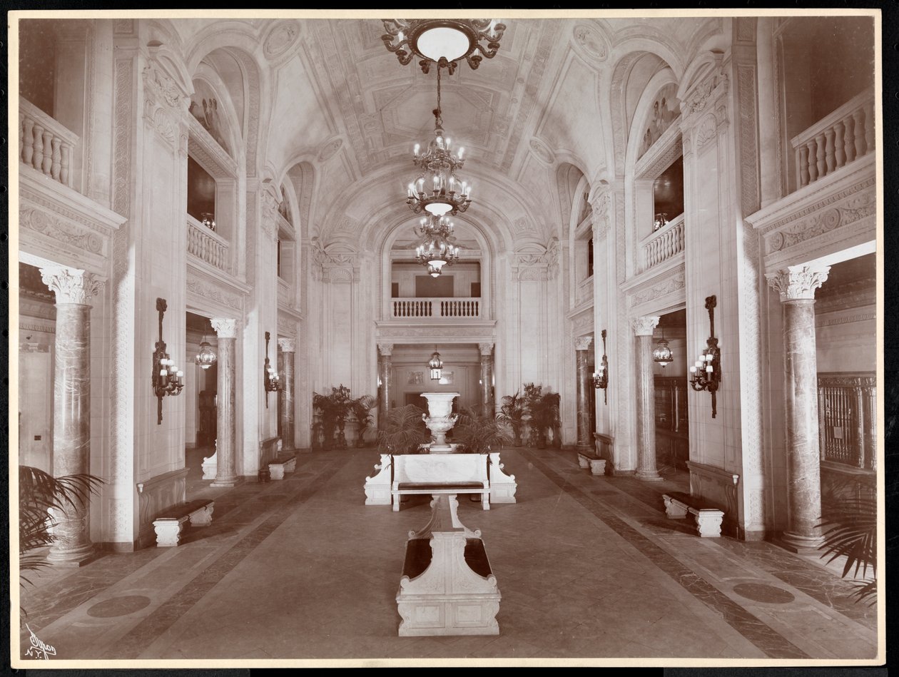 Lobby w hotelu McAlpin, 1913 (odbitka żelatynowa) autorstwa Byron Company