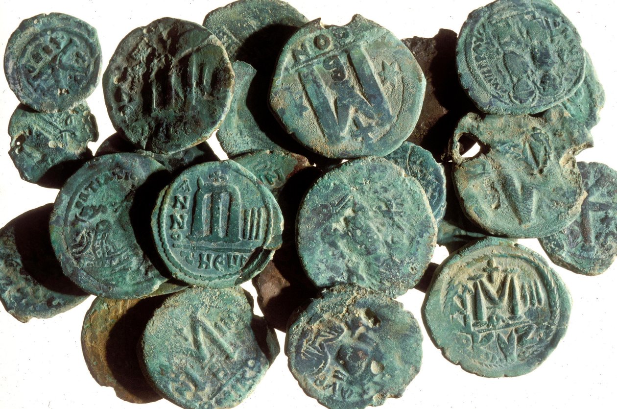 Monety, znalezione w wykopaliskach w Tyberiadzie (metal) autorstwa Byzantine