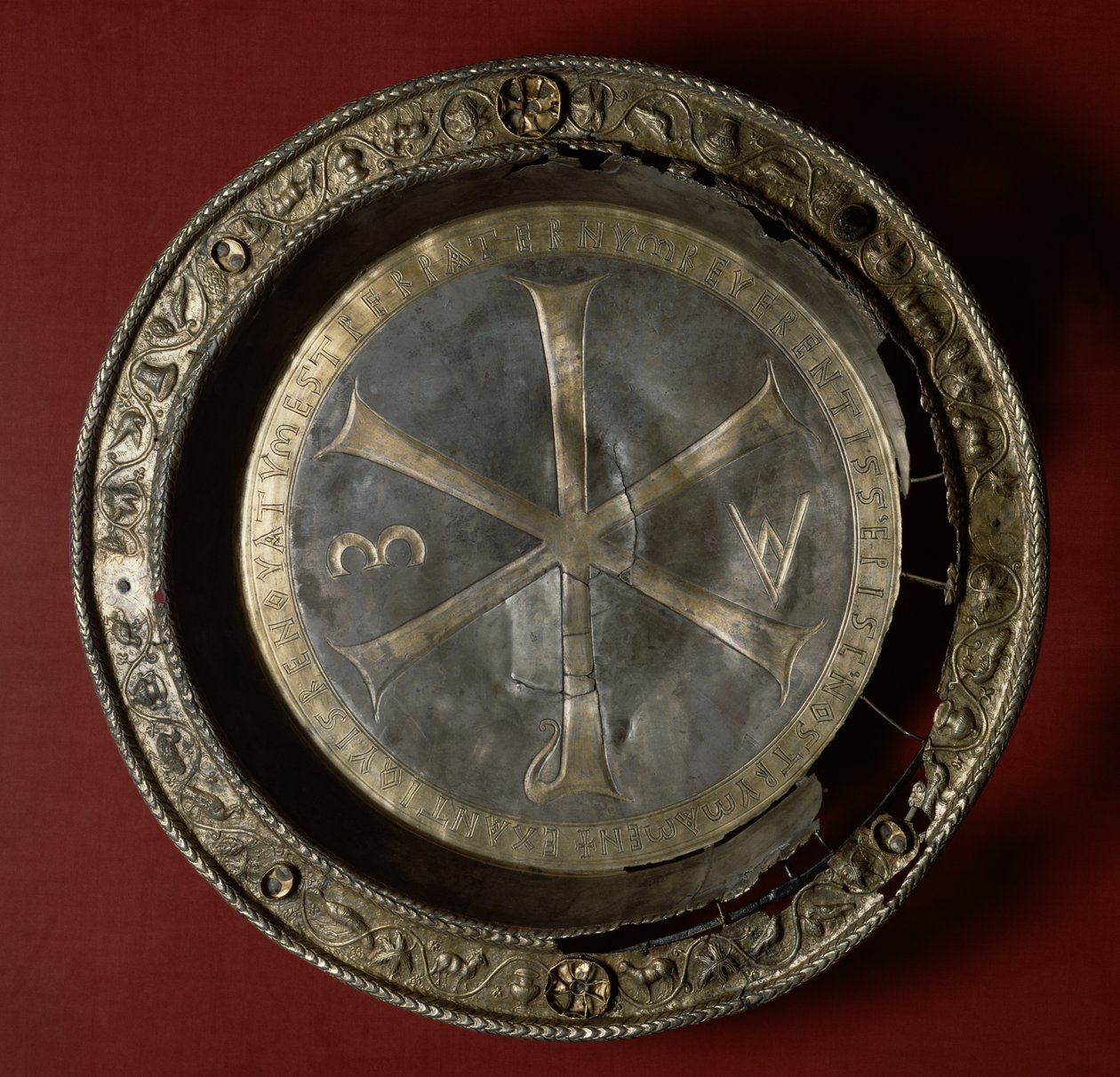 Patena Biskupa Paterna, 498 (złoto i srebro) autorstwa Byzantine