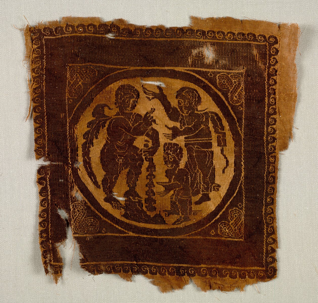 Ozdobny Kwadrat z Tuniki, lata 400. (splot gobelinowy z dodatkowym zawinięciem wątku, niebarwiony len i barwiona wełna) autorstwa Byzantine Period Egyptian