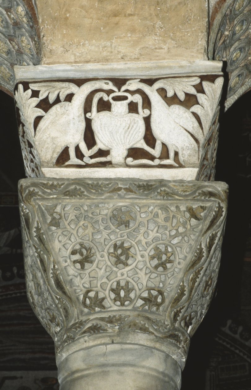 Zdobiona stolica z wnętrza autorstwa Byzantine School