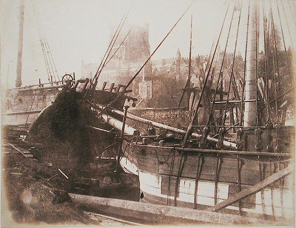 Żaglowce w porcie, ok. 1845 (odbitka na papierze solonym z negatywu kalotypu) autorstwa Calvert Richard Jones