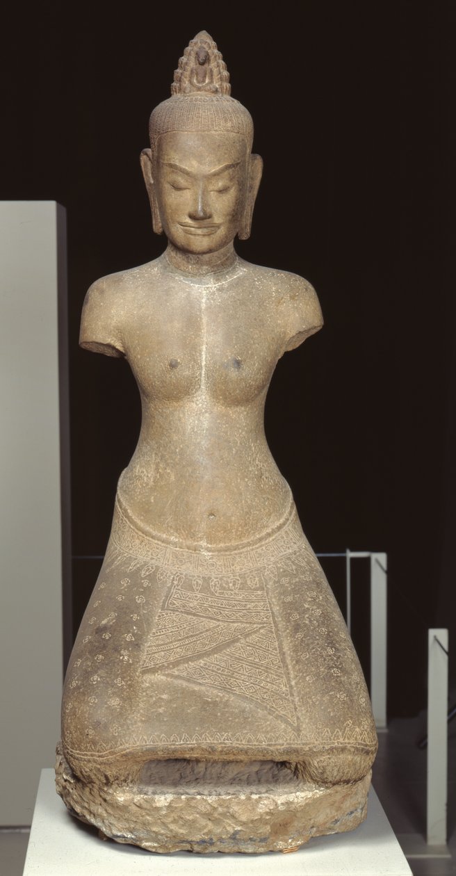 Posąg Jayarajadevi w przebraniu buddyjskiego bóstwa Tary lub Prajnaparamita (piaskowiec) autorstwa Cambodian School