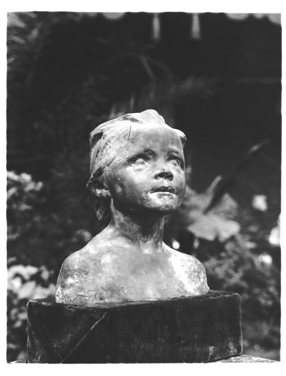 Joanna jako dziecko, czyli mała dama (gips) autorstwa Camille Claudel