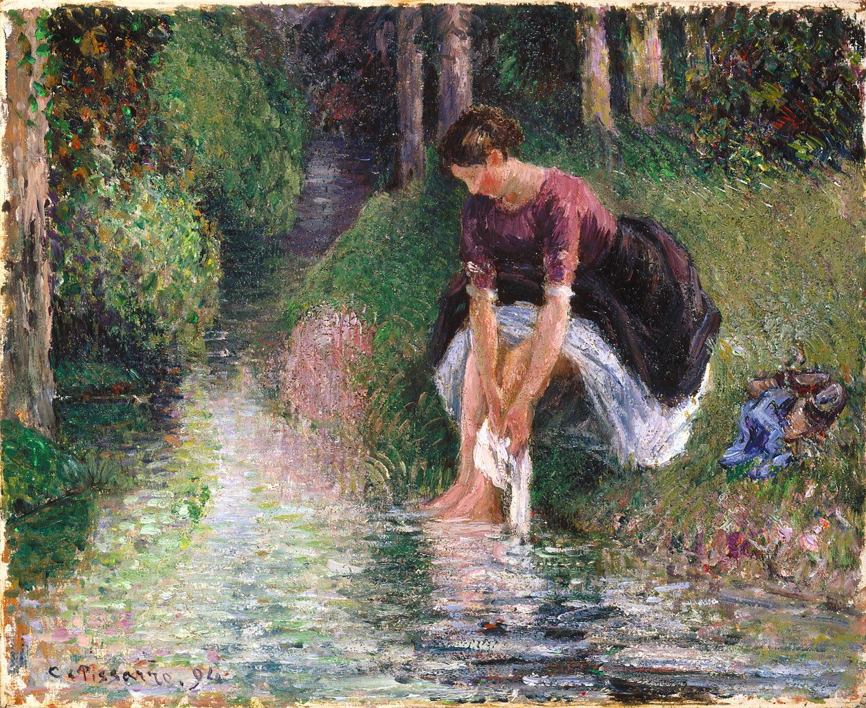 Kobieta myjąca stopy w potoku autorstwa Camille Jacob Pissarro
