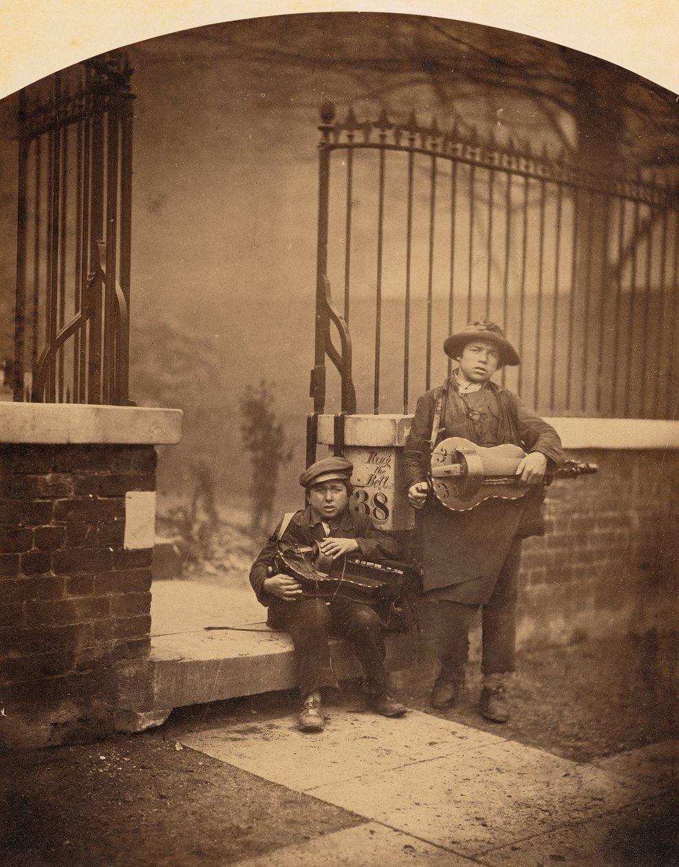 Muzycy uliczni autorstwa Camille Silvy
