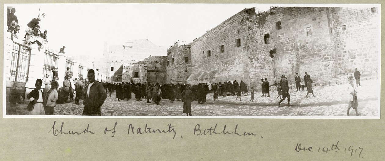 Kościół Narodzenia Pańskiego, Betlejem, 14 grudnia 1917 autorstwa Capt. Arthur Rhodes