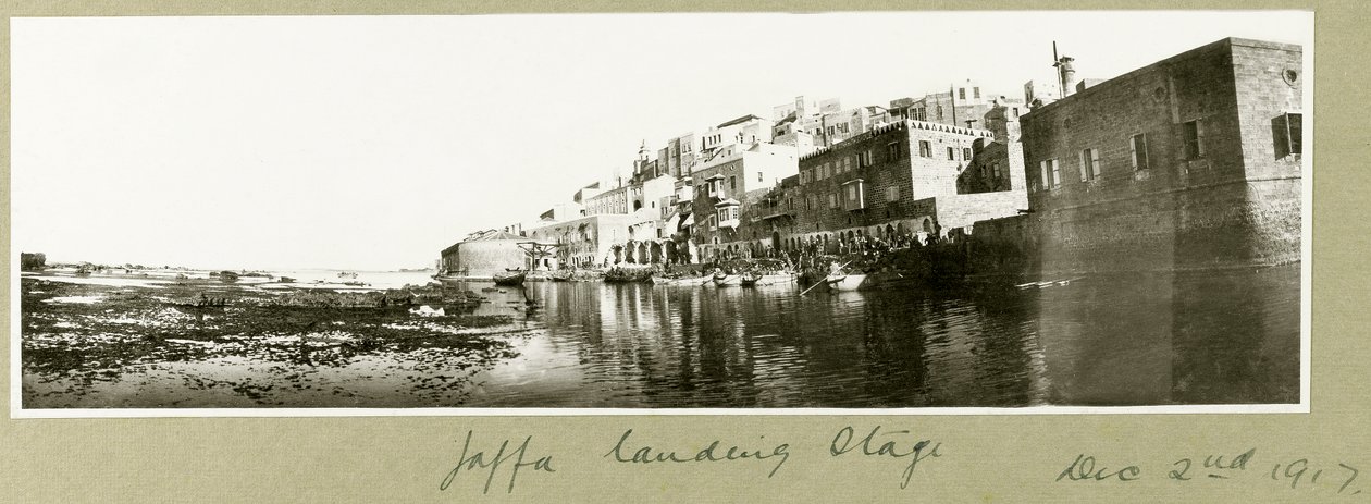 Lądowanie w Jaffa, 2 grudnia 1917 autorstwa Capt. Arthur Rhodes