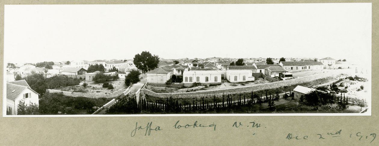 Jaffa patrząc na północny zachód, 2 grudnia 1917 autorstwa Capt. Arthur Rhodes