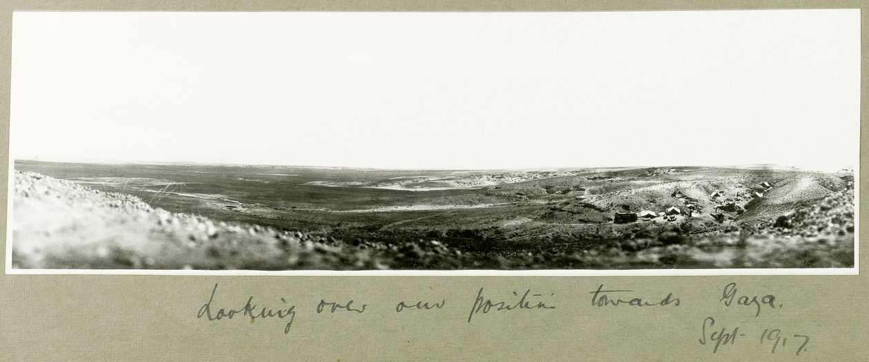 Widok na naszą pozycję w kierunku Gazy, wrzesień 1917 r. autorstwa Capt. Arthur Rhodes