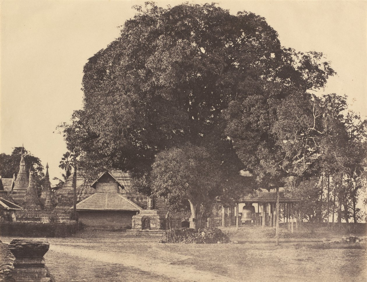 Rangun: Wielki Dzwon Pagody Shwe Dagon, listopad 1855. autorstwa Captain Linnaeus Tripe
