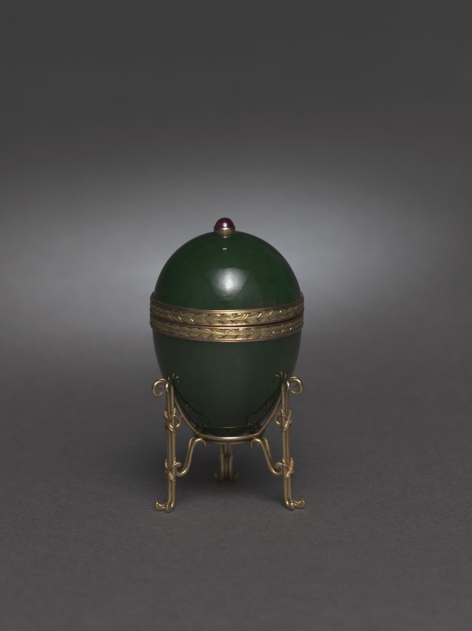 Jadeitowe Jajko na Stojaku, po 1900 autorstwa Carl Fabergé