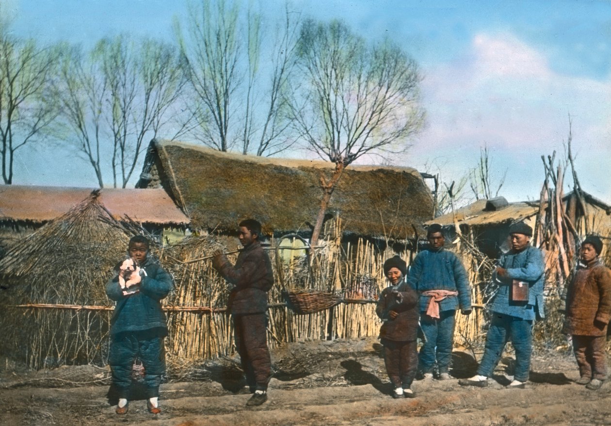 Chiny, Chińczycy w wiosce, data zdjęcia: około 1920 r., archiwum Carla Simona autorstwa Carl Simon