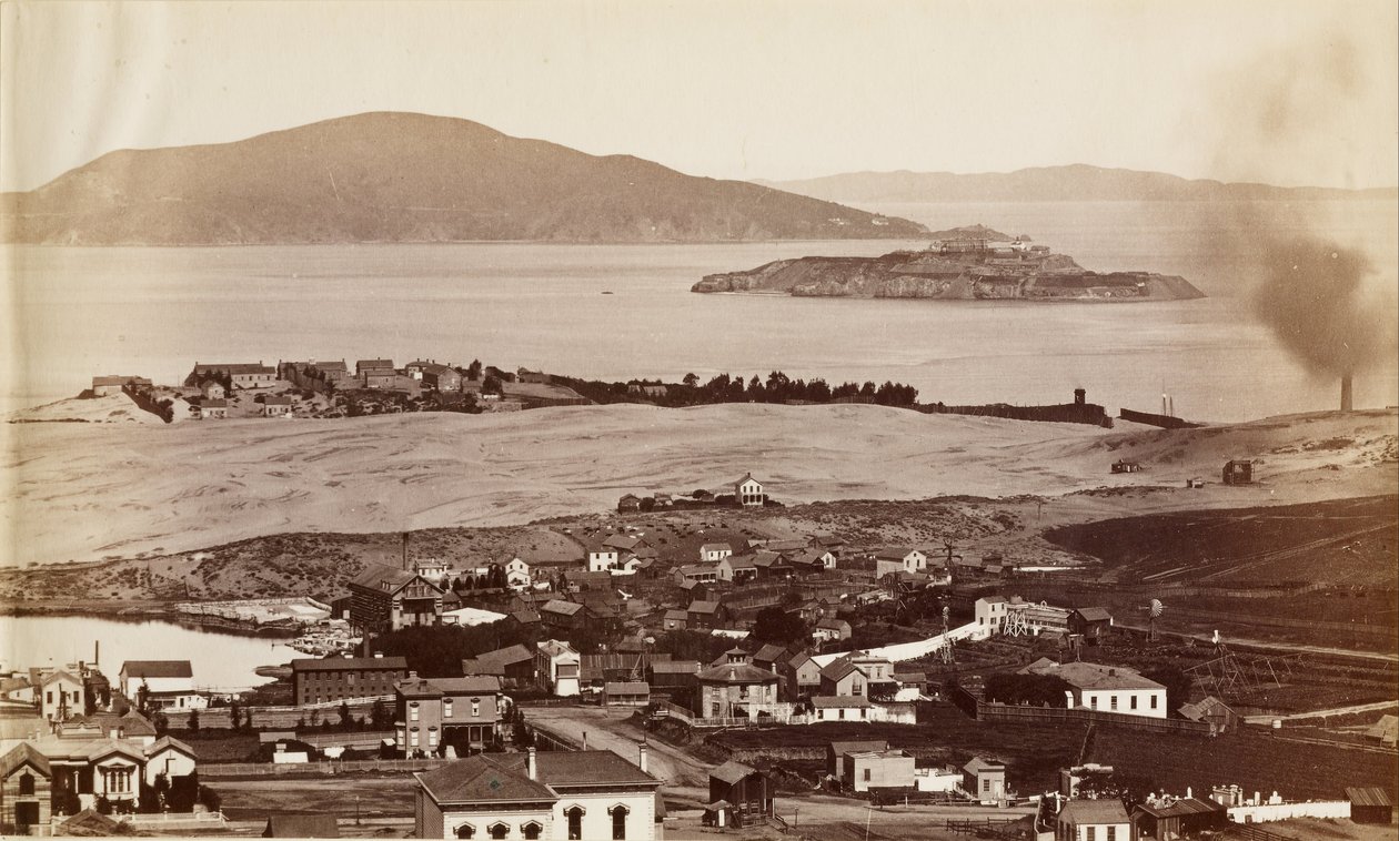 (Alcatraz i Black Pt. z Russian Hill, SF) autorstwa Carleton E. Watkins