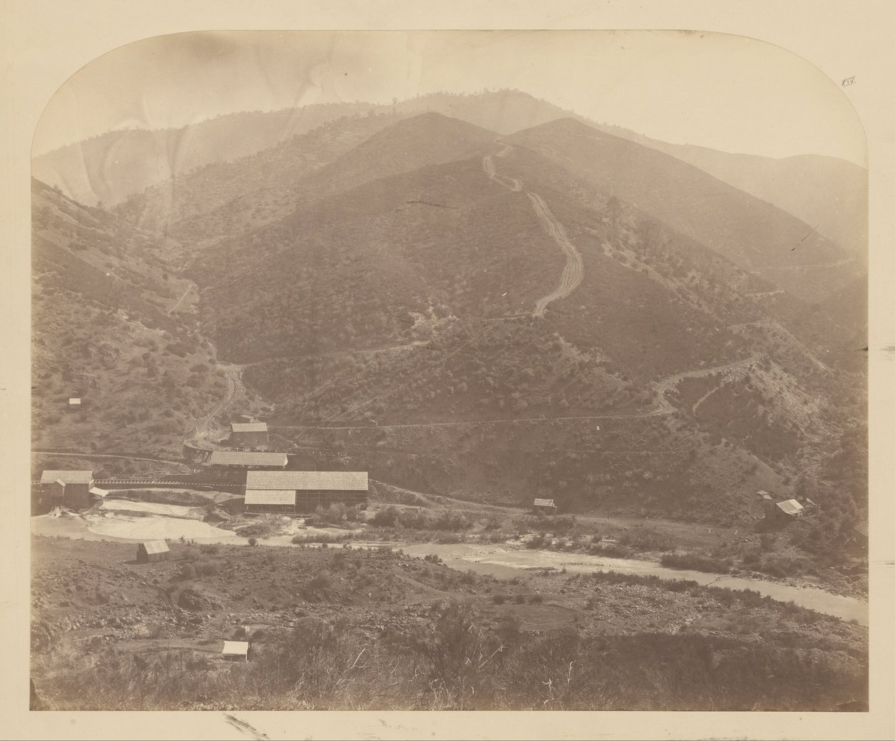 (Zakłady Bentona) autorstwa Carleton E. Watkins