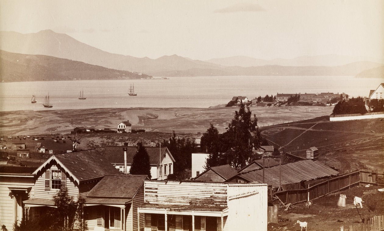 (Sausalito, Tamalpais i Richardsons Bay z San Francisco) autorstwa Carleton E. Watkins