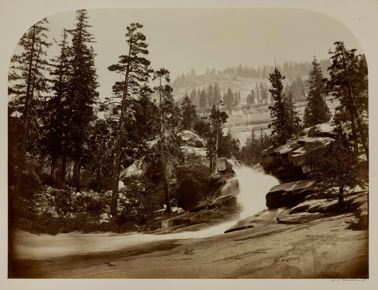 Kaskada, wodospad Nevada, Yosemite, Kalifornia autorstwa Carleton E. Watkins