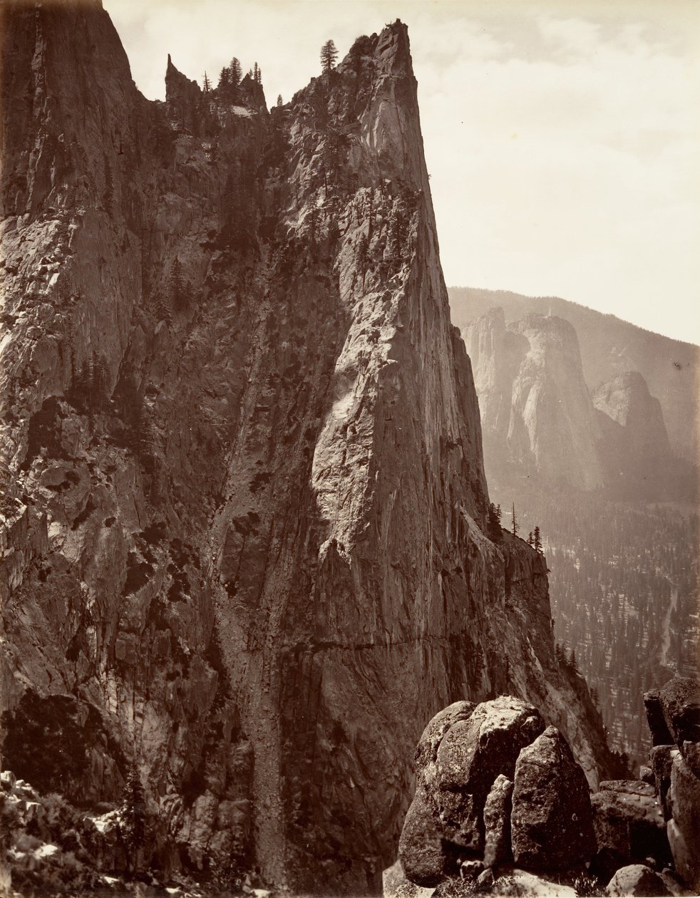 Sentinel Rock, Yosemite, ca. 1872, wydrukowany ca. 1876. autorstwa Carleton E. Watkins.
