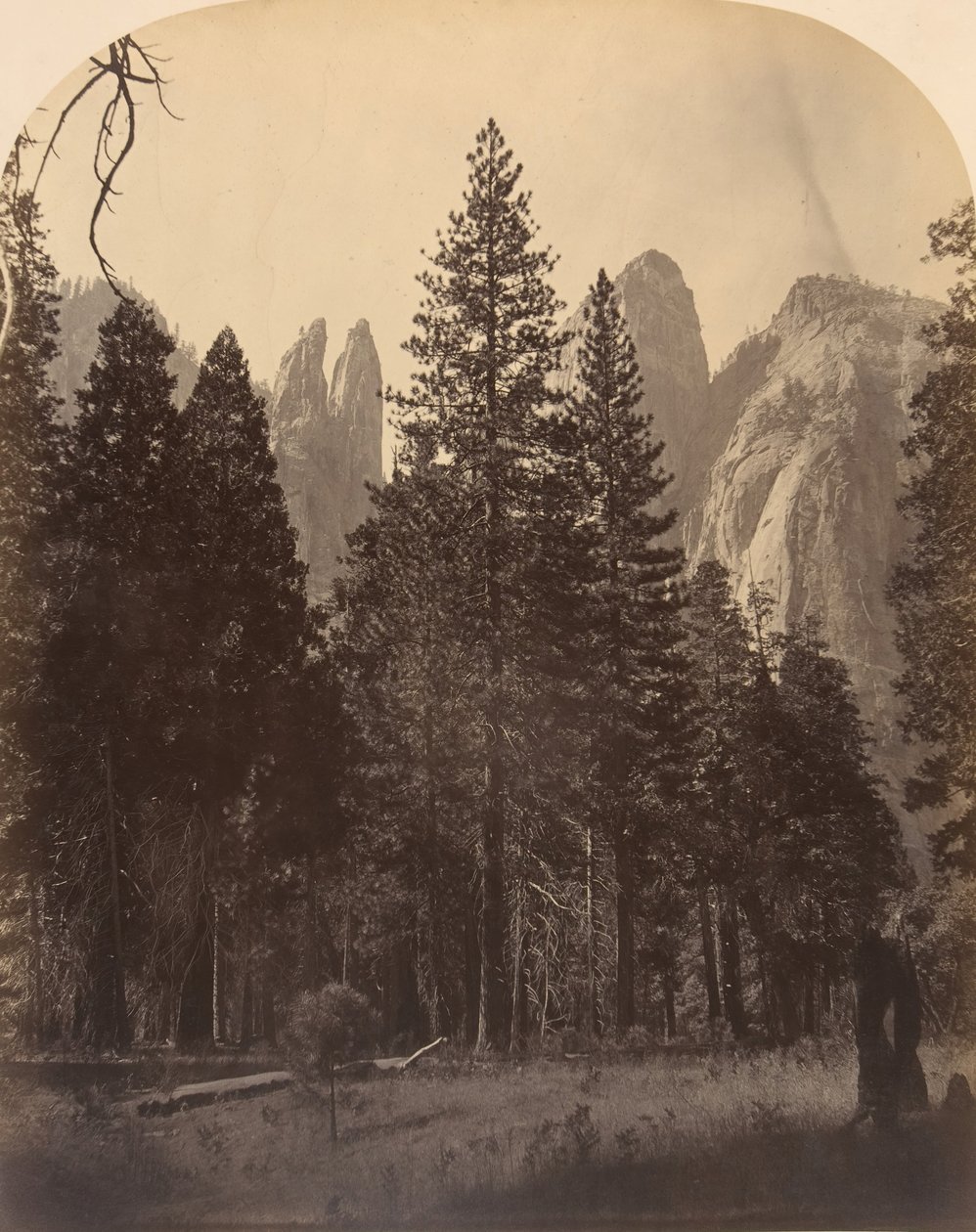 Wieże katedralne, 1861. autorstwa Carleton Emmons Watkins