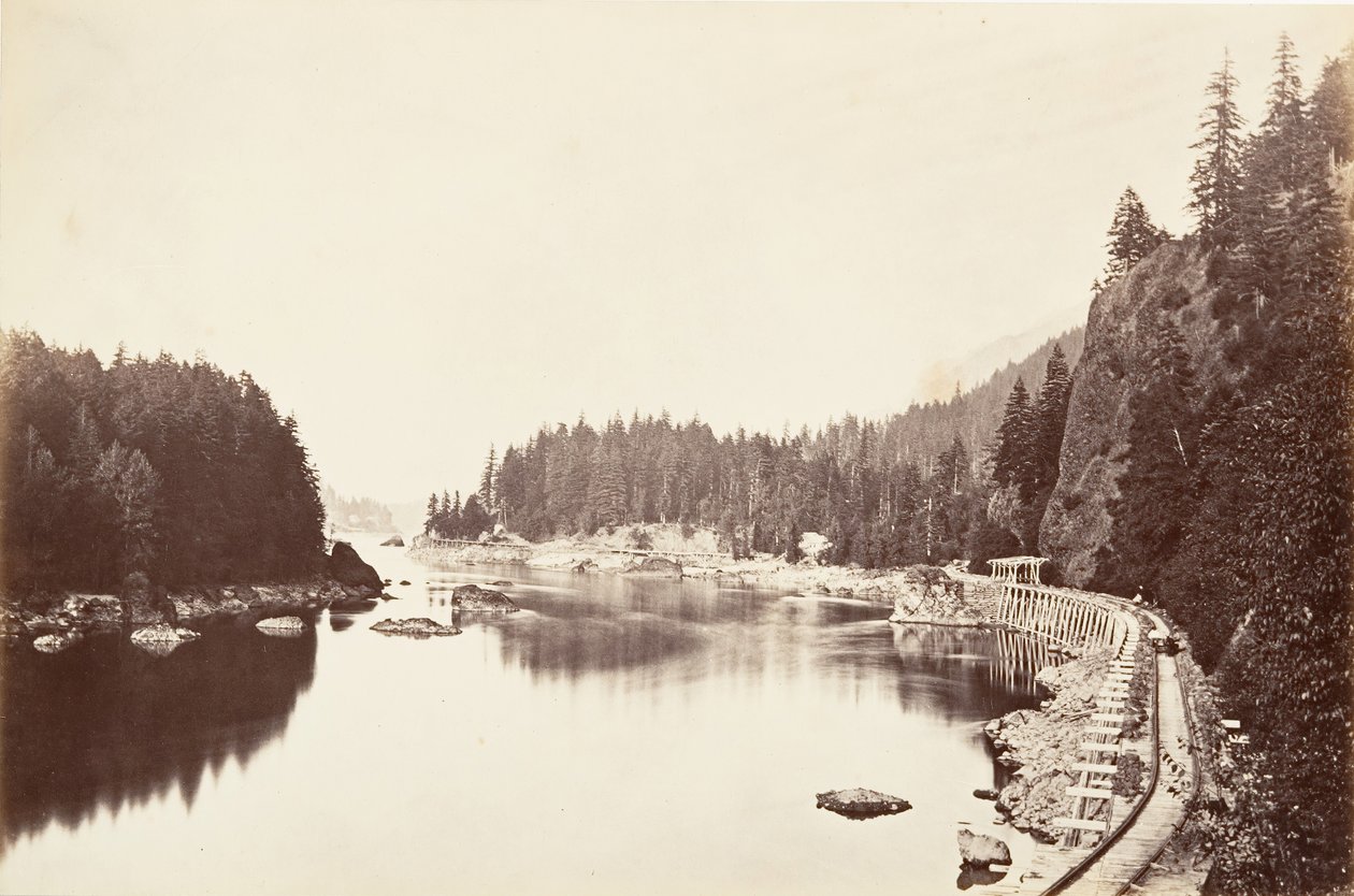 Tooth Bridge, Oregon, 1867, wydrukowany ca. 1876. autorstwa Carleton Emmons Watkins