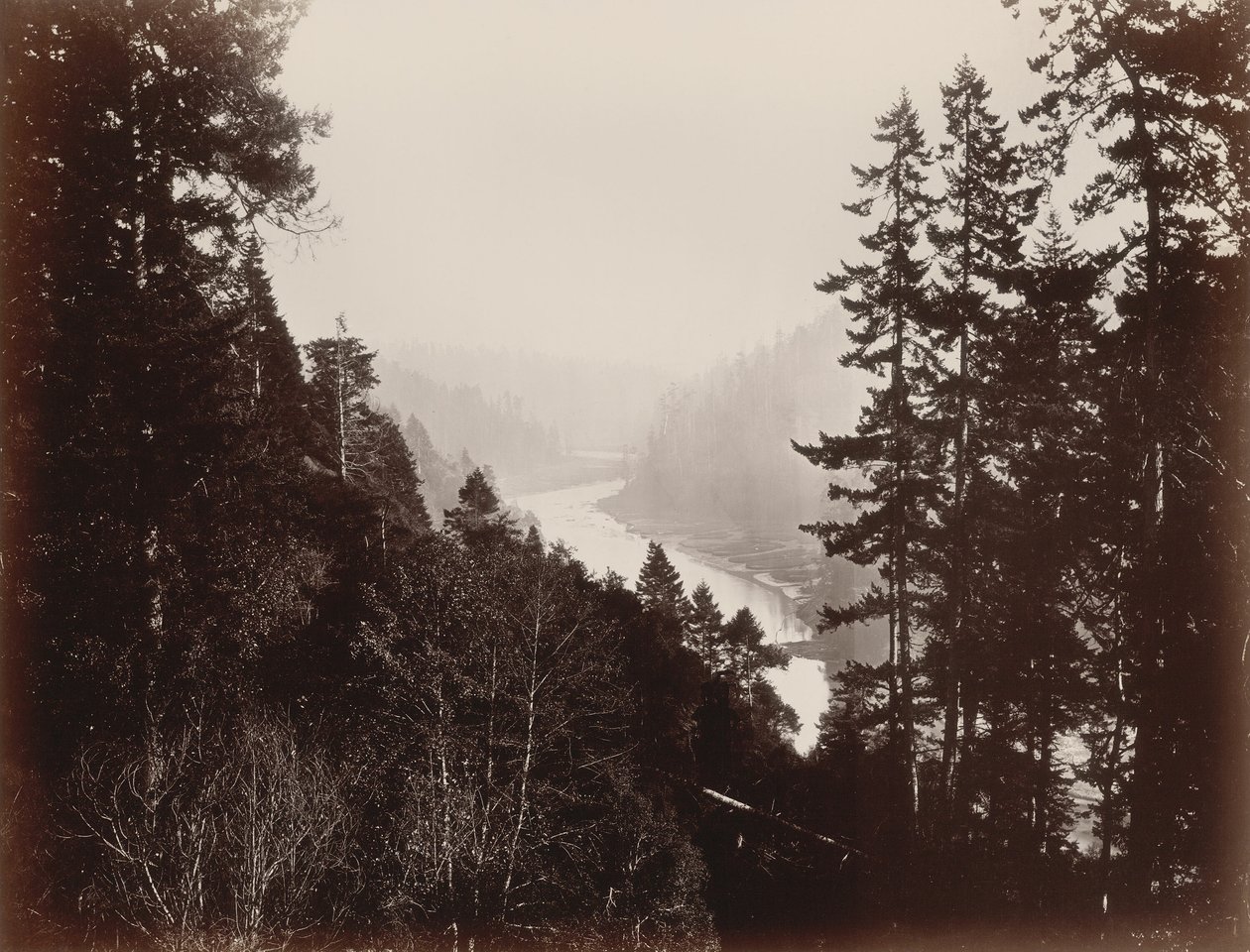 Big River, z Rancherie w Mendocino w Kalifornii autorstwa Carleton Watkins