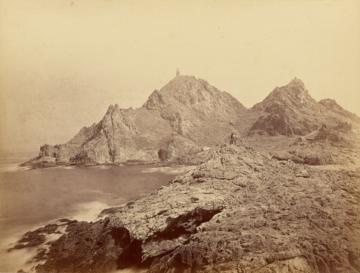 [Latarnia morska, Wyspy Farallon] / [Na Farallones] autorstwa Carleton Watkins