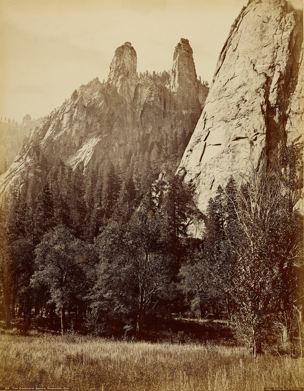 Katedralne iglice, Yosemite, Kalifornia autorstwa Carleton Watkins