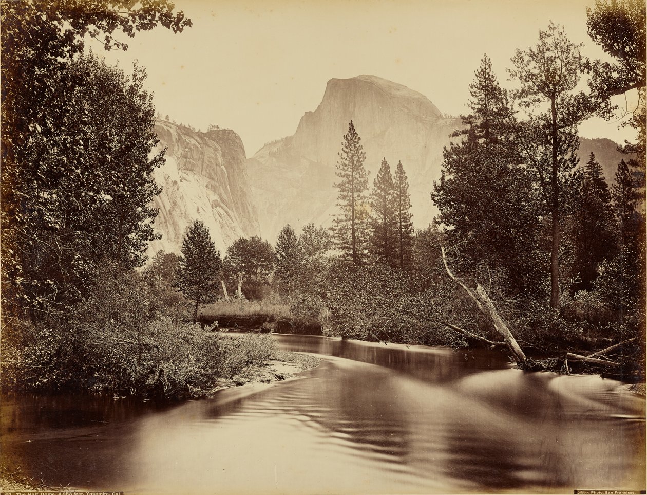 Half Dome, 4 953 stopy, Yosemite, Kalifornia autorstwa Carleton Watkins