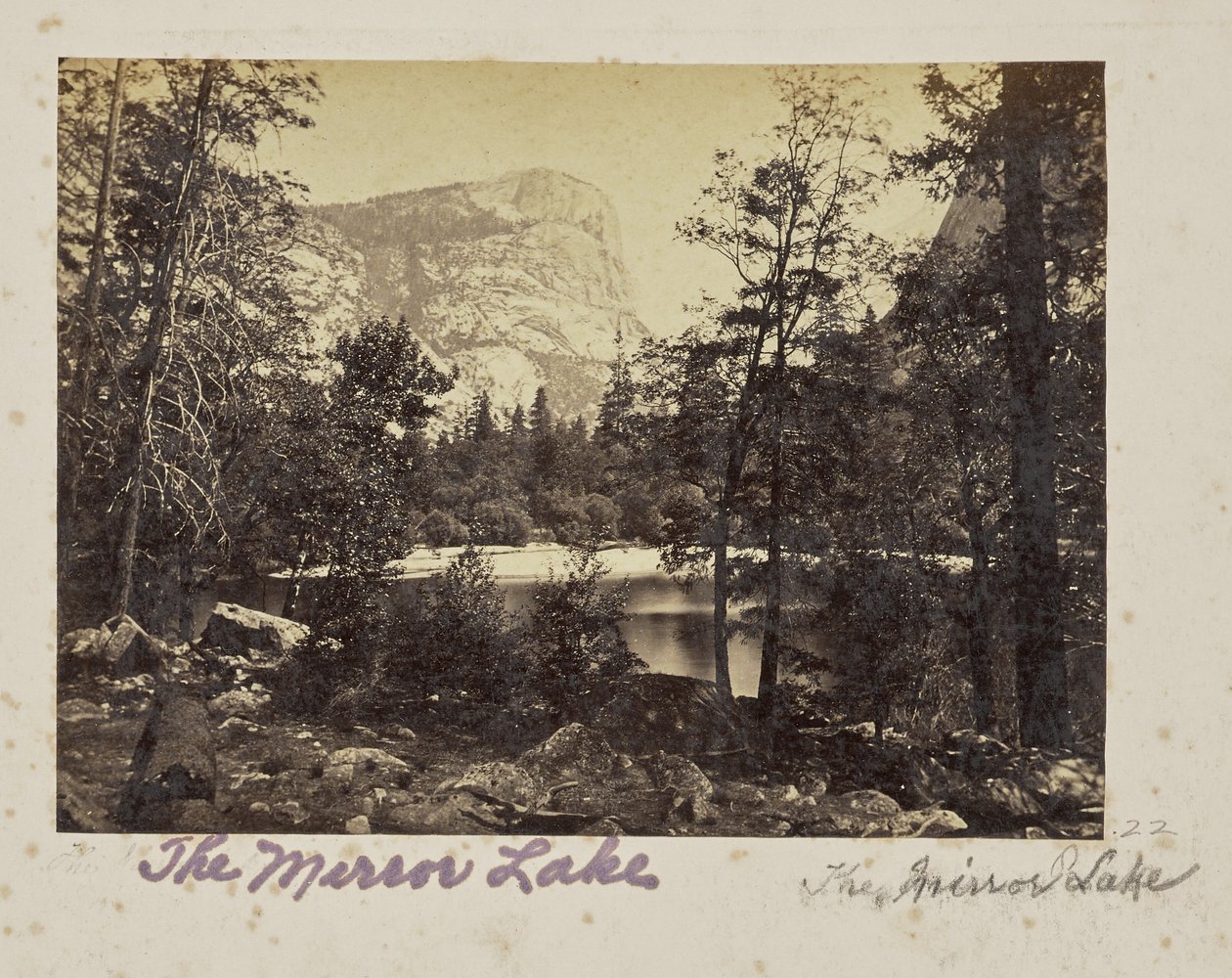 Jezioro, dolina Yosemite, hrabstwo Mariposa, Kalifornia. (nr 1028) autorstwa Carleton Watkins