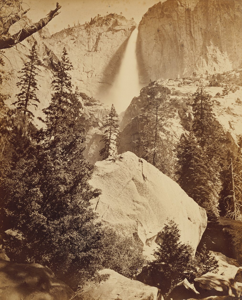 Górny wodospad Yosemite, 1600 stóp autorstwa Carleton Watkins