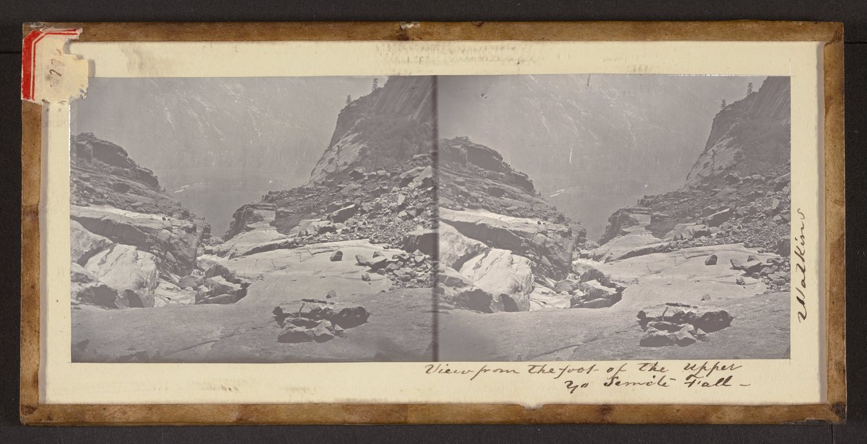 Widok z podnóża wodospadu Upper Yo Semite autorstwa Carleton Watkins