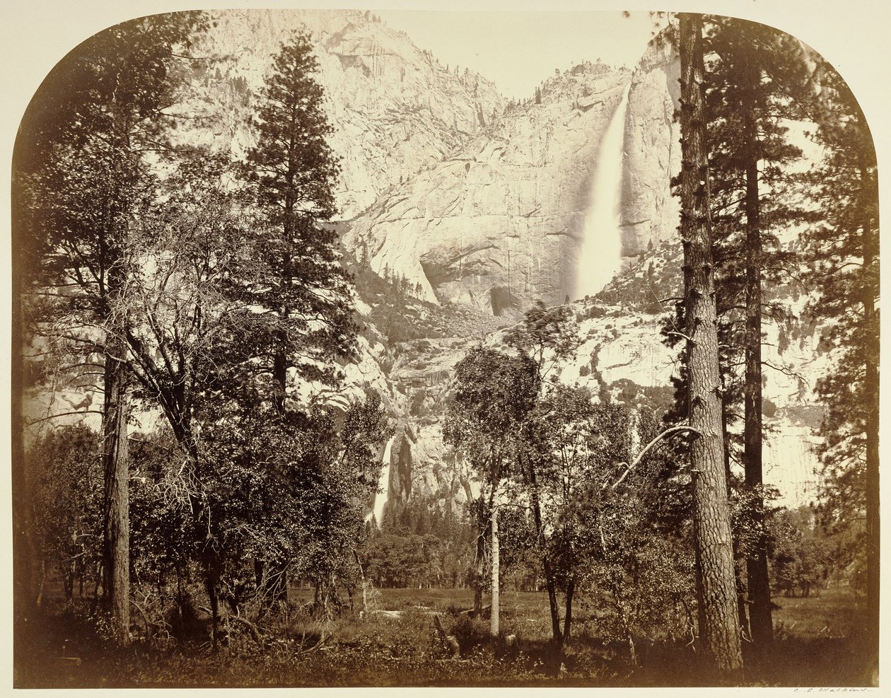 Yo Semite Falls (z Upper House) 2477 ft. autorstwa Carleton Watkins