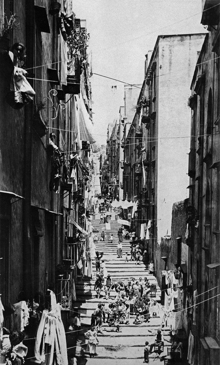 Vicolo del Pallonetto, początek XX wieku (fot. bw) autorstwa Carlo Brogi