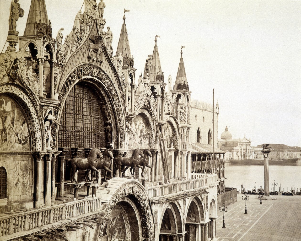 Konie bazyliki San Marco w Wenecji - fot. C. Naya autorstwa Carlo Naya