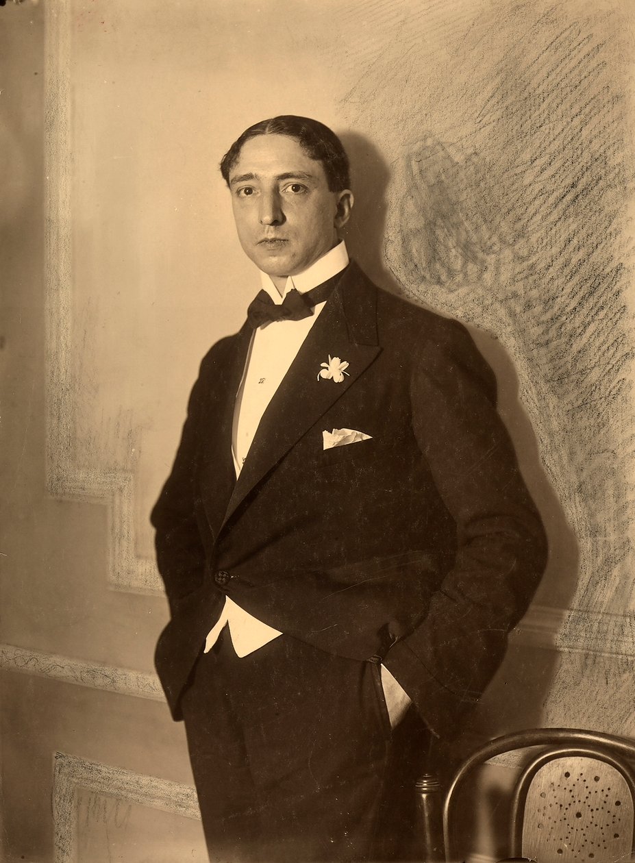 Portret dziennikarza, Luigi Barzini, w stroju formalnym autorstwa Carlo Wulz