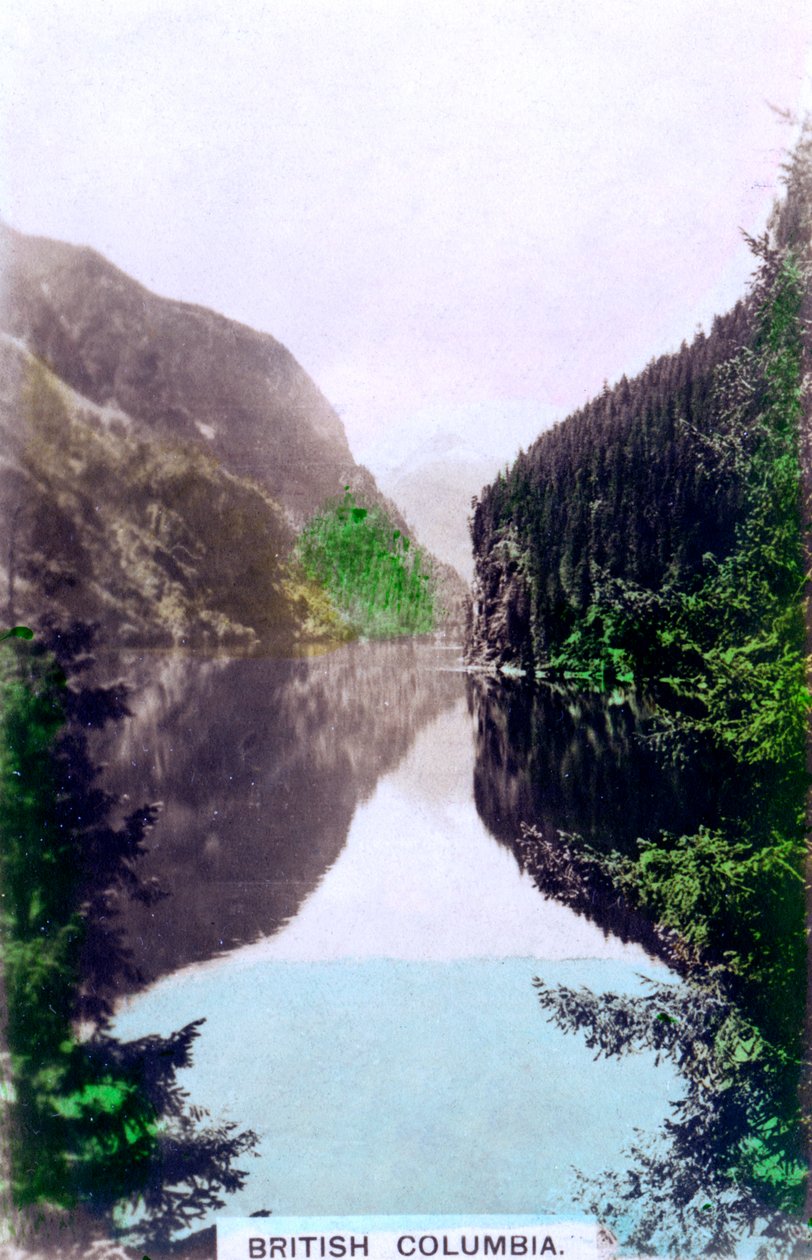 Scena przybrzeżna, Kolumbia Brytyjska, Kanada, lata 20. XX wieku. autorstwa Cavenders Ltd