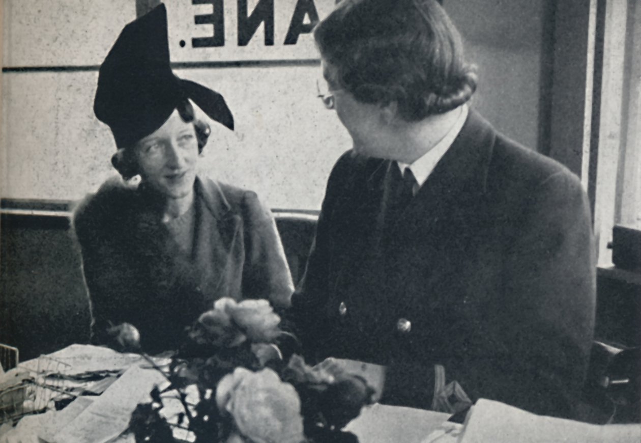 Wkrótce inny kapelusz, 1941 autorstwa Cecil Beaton